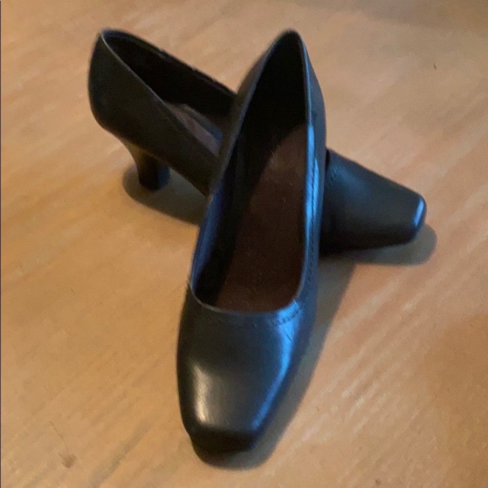 High heel dress shoes navy color